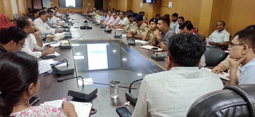 *कलेक्टर-एसपी ने विधानसभा चुनाव की तैयारी के संबंध मे ली बैठक*<br> 3 IMG 20230727 WA0442