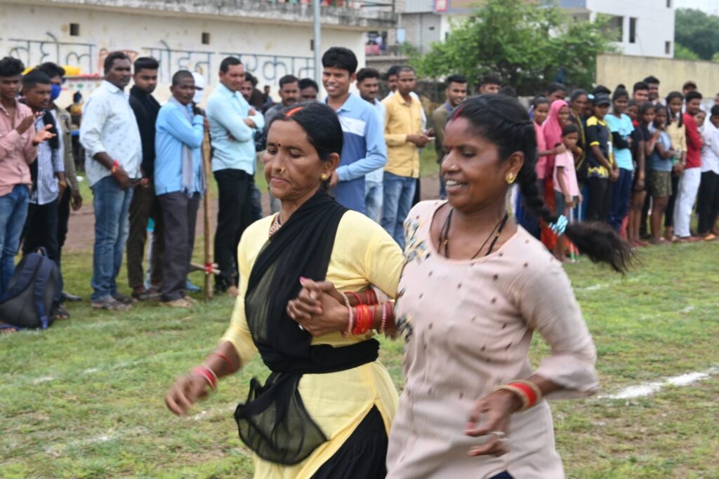 *शारिरीक एवं मानसिक विकास के लिए खेल खेलना जरूरी,खेल भावना से ही खेले खेल- संसदीय सचिव चन्द्रदेव राय* 2 IMG 20230904 WA0522