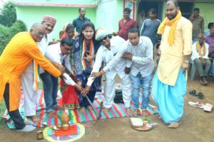 *कसडोल में विकास की गति तेज, संसदीय सचिव शकुन्तला साहू ने किया 3 करोड़ 31 लाख लागत से बनने वाली मुख्यमंत्री ग्राम सड़क योजना का भूमि पूजन* 3 IMG 20230915 WA0556