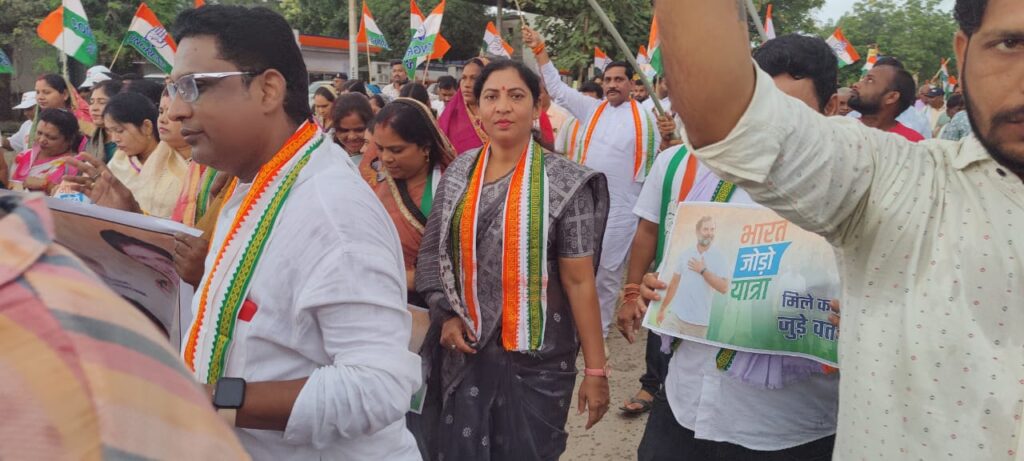 बिलाईगढ़ विधानसभा से सुमित्रा धृतलहरे ने ठोकी कांग्रेस से दावेदारी। <br> 2 IMG 20230922 WA0456