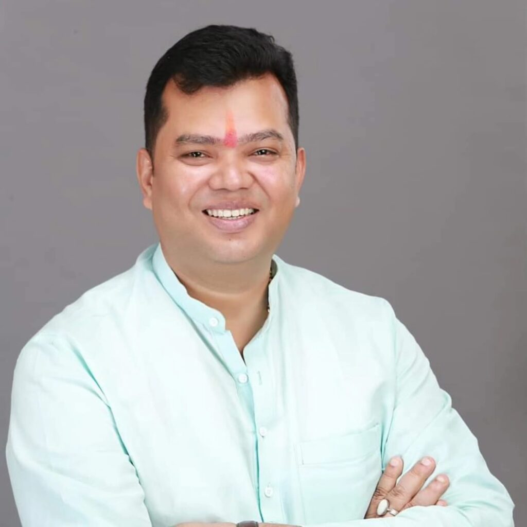 मा के बदले बेटे को मिला टिकिट<br>कसडोल विधानसभा कांग्रेस से संदीप साहू प्रत्याशी घोषित 2 IMG 20231023 WA0458