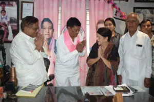 CG ब्रेकिंग: कांग्रेस विधायक ने पार्टी छोड़ी जोगी कांग्रेस में हुए शामिल, चुनाव भी लड़ेंगे 2 WhatsApp फ़ोटो 2023 10 26 14.24.59 बजे 7daf14e0 1024x683 1