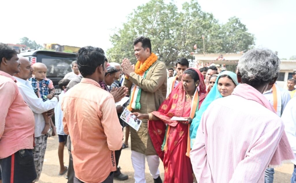 आप सभी से आशीर्वाद लेने आपके द्वार आया हूं- संदीप साहू<br> 4 Screenshot 20231107 173827 WhatsAppBusiness