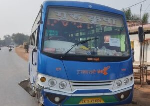 थाना पलारी पुलिस द्वारा नशे में धुत्त गुरुकृपा ट्रेवल्स बस के शराबी वाहन चालक पर की गई कार्यवाही 2 Screenshot 20231125 151755 WhatsAppBusiness