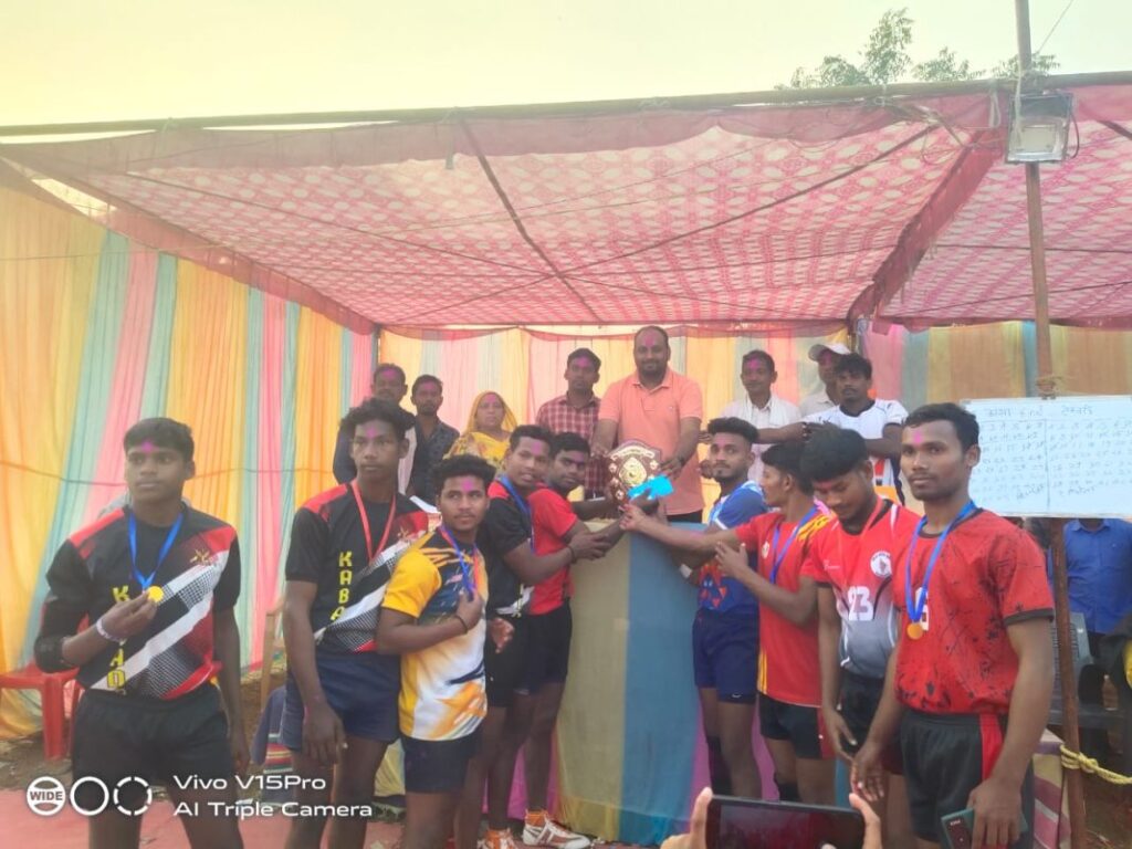 ग्राम भद्रा (डमरू )में कबड्डी प्रतियोगिता का आयोजन 1 IMG 20231210 WA0012 1068x801 1