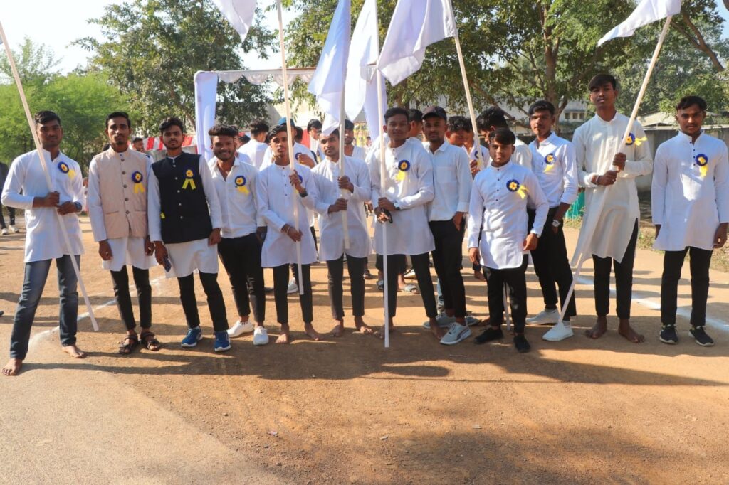 *शा. पो. मैं.अनुसूचित जाति बालक छात्रावास कसडोल में गुरुघासीदास जयंती भव्य उत्साह के साथ मनाया गया*<br> 1 Polish 20231222 170255675