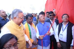मुख्यमंत्री ने सूरजपुर के जमदेई क्षेत्रवासियों को 27.72 करोड़ रूपए की लागत के 30 विकास कार्यों की दी सौगात 1 09012024 01