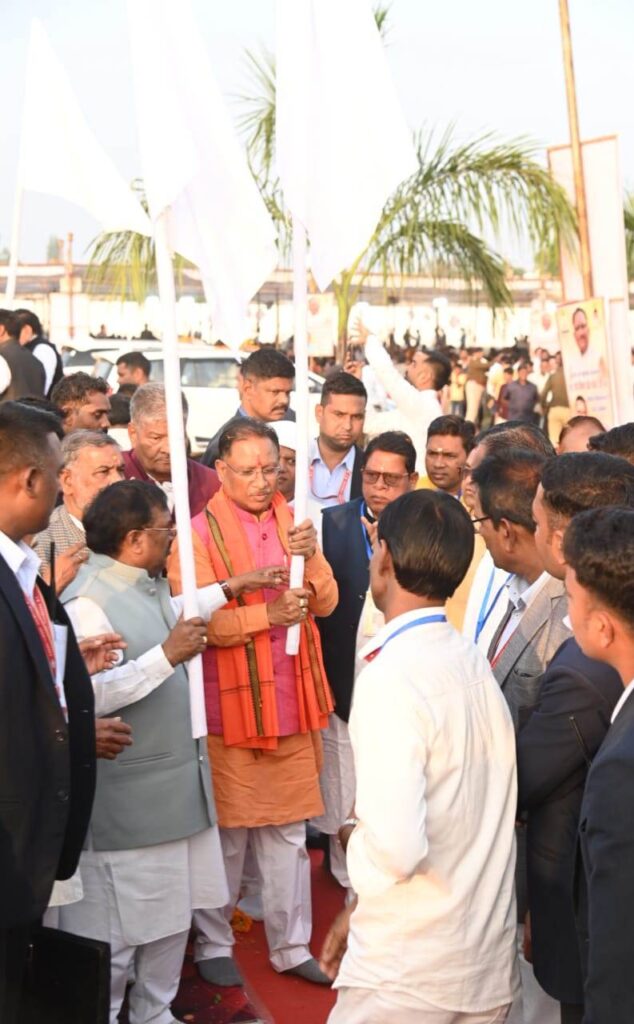 रायपुर : बाबा गुरू घासीदास का संदेश एकता और शांति का मूलमंत्र-मुख्यमंत्री विष्णु देव साय 3 1705070440 1d11fc3a3e06e5593bd8