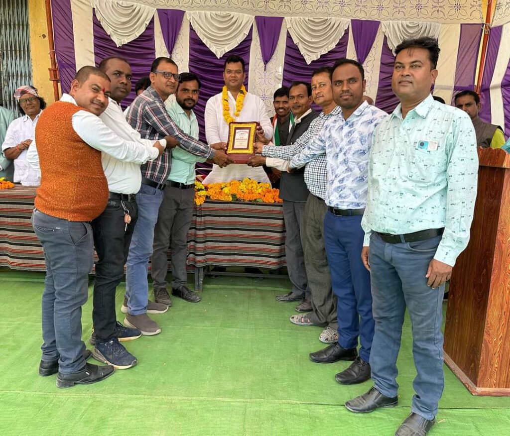 संकुल स्तरीय खेलकूद प्रतियोगिता कार्यक्रम मे शामिल हुए विधायक संदीप साहू 1 FB IMG 1704281398410