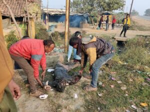 घरघोड़ा अंग्रेजी शराब दुकान के पास नाली में मिली लाश फैली सस्ननी 1 IMG 20240102 WA0002 1024x768 1