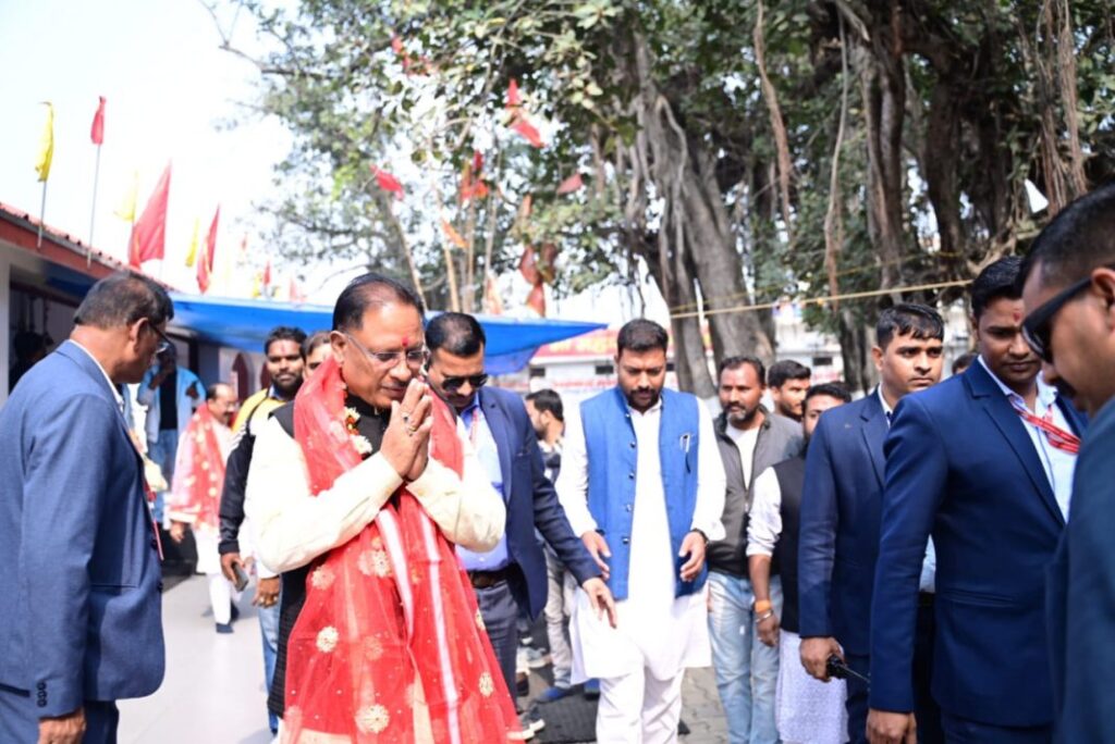 मुख्यमंत्री साय नॾ की अम्बिकापुर का का या मंदिर में पूजा-अर्चना 1 IMG 20240108 WA0024 1068x713 1