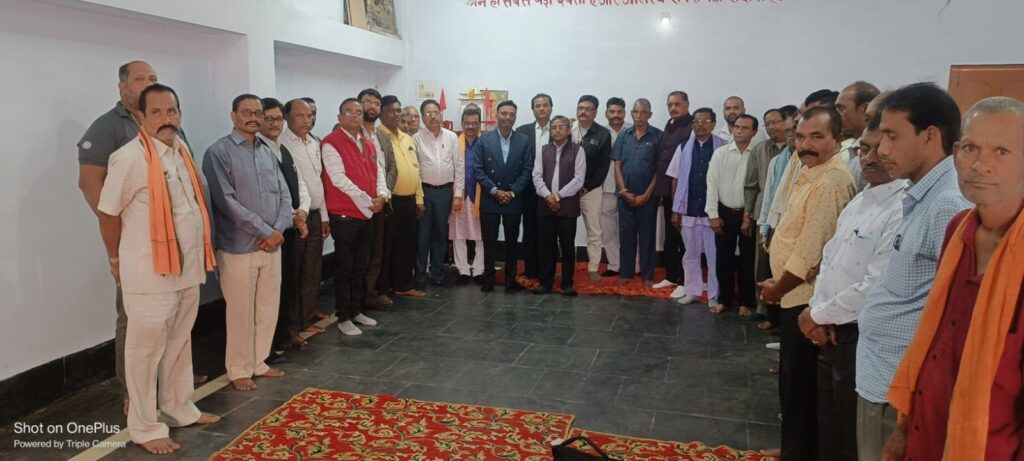 लाहोद प्रांत अध्यक्ष पुनीत सेन का महासमुंद जिले के प्रथम आगमन पर समाज जनों, द्वारा किया गया जगह-जगह भव्य स्वागत। 2 Polish 20240104 080341566