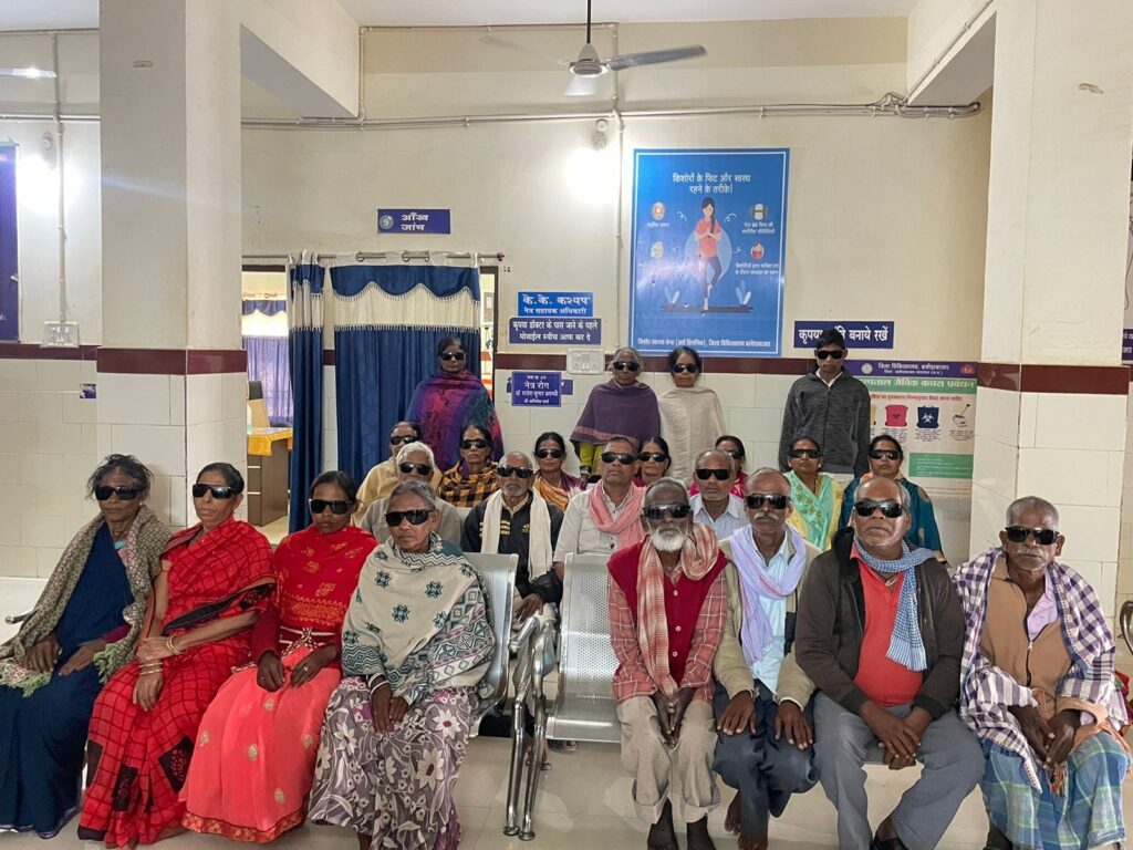 जिला अस्पताल में एक माह में हुए सौ से अधिक मोतियाबिंद के सफल ऑपरेशन 1 Polish 20240107 174037079
