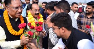 मुख्यमंत्री विष्णुदेव साय पहुंचे अंबिकापुर, जनप्रतिनिधियों एवं अधिकारियों ने किया स्वागत, डिप्टी सीएम साव और शर्मा मौजूद 1 WhatsApp Image 2024 01 08 at 1.17.09 PM 950x500 1