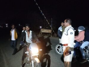 बिलासपुर शहर के मुख्य स्थानों में सरप्राइज चेकिंग लगाकर 317 वाहनों पर हुई कार्यवाही 1 img 20240111 wa00091560807011043231149 1024x768 1