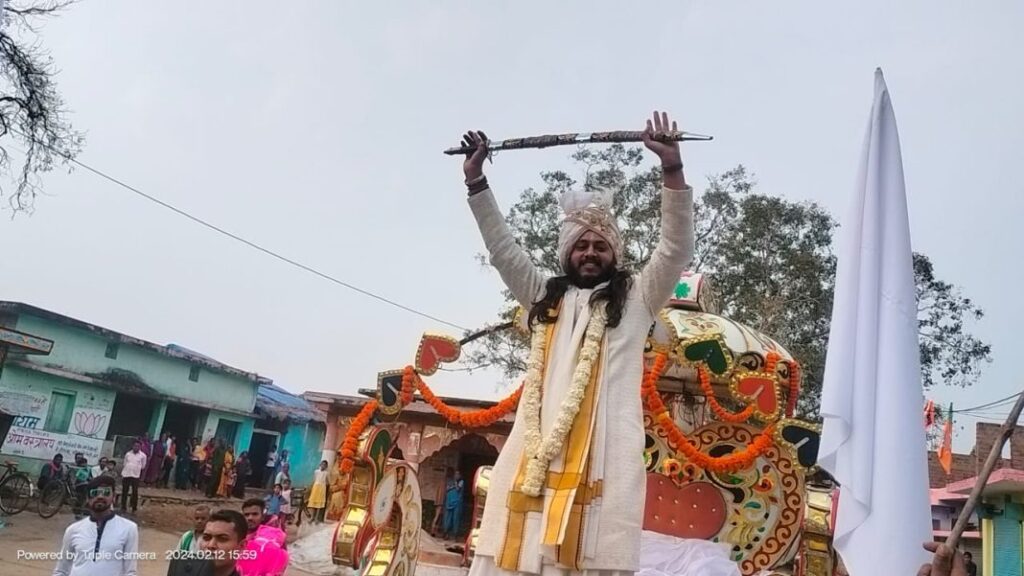 ग्राम कोहरौद में गुरुबाबा घासीदास का त्रिदिवसीय गुरु दर्शन मेला शामिल हुए अखील भारतीय सतनाम सेना प्रदेश अध्यक्ष युवा प्रकोष्ठ गुरु सौरभ साहेब जी, युवराज गुरु, धर्म गुरु 1 IMG 20240212 WA0028 1068x601 1