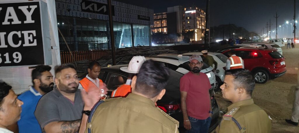 रायपुर पुलिस द्वारा होटल, लाॅज, ढ़ाबा, कैफे एवं बार की, की गई आकस्मिक चेकिंग 4 IMG 20240219 WA0132