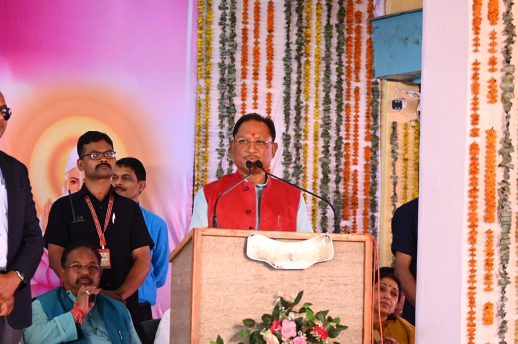 सतगुरु कबीर संत समागम समारोह दामाखेड़ा मेला में पहुँचे मुख्यमंत्री विष्णु देव साय 3 IMG 20240223 WA0182
