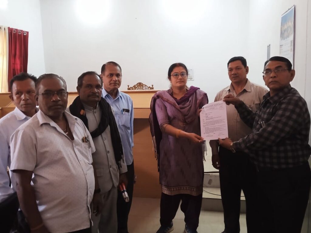 छत्तीसगढ़ कर्मचारी अधिकारी फेडरेशन संघ ने सौंपा ज्ञापन 1 IMG 20240223 WA0189