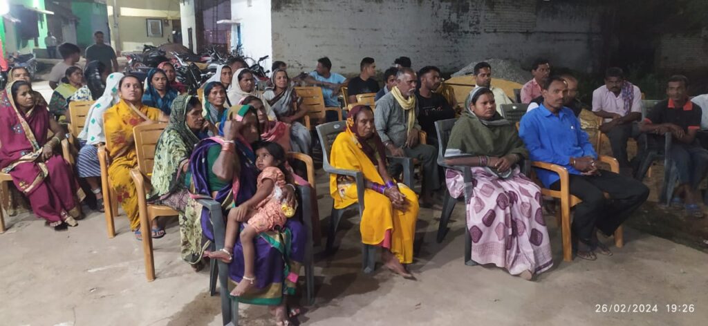 थाना भाटापारा शहर एवं सुहेला पुलिस द्वारा अभियान सृजन के तहत ग्राम सेम्हराडीह, सरकीपार एवं मेहता नगर भाटापारा में चलित थाना लगाकर आयोजित किया गया नशे के विरुद्ध जागरूकता कार्यक्रम<br> 3 IMG 20240227 WA0136 1