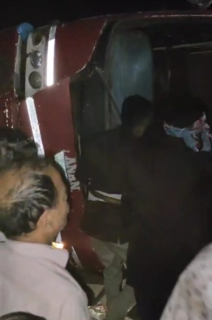 4 गंभीर रूप से घायल लोगो को रायपुर रेफर किया गया है 2 IMG 20240203 092432