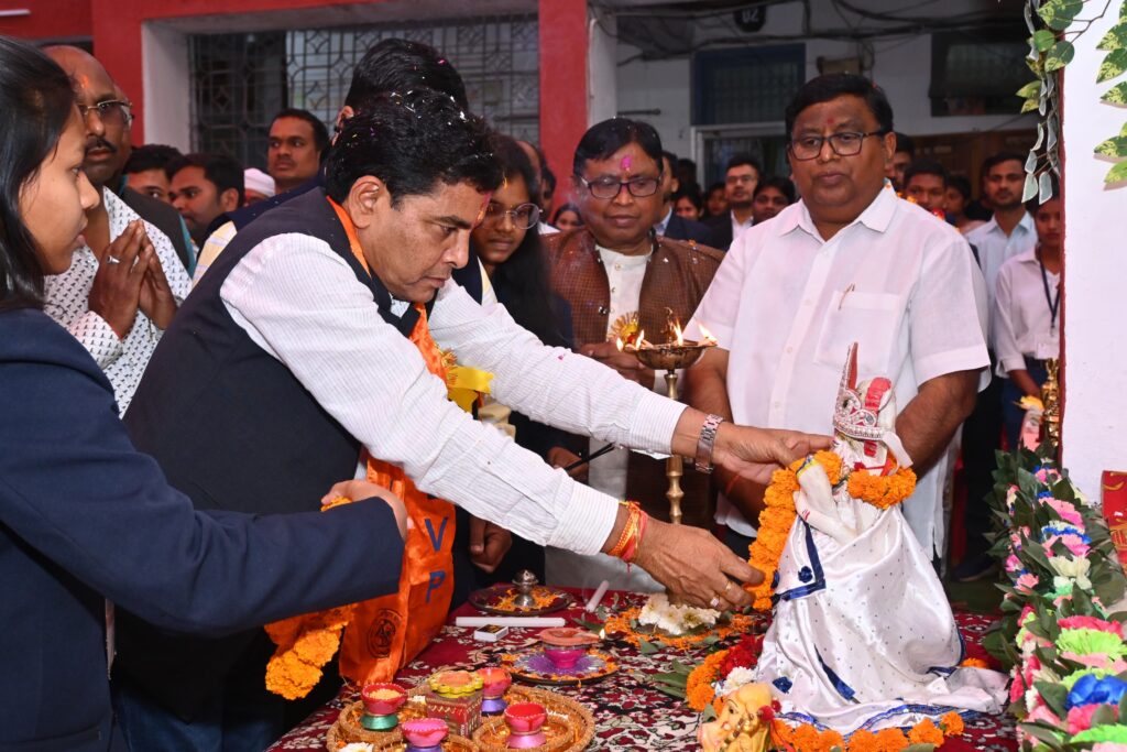 मंजिल तक पहुंचने के लिए संकल्पित प्रयास जरूरी - मंत्री टंकराम वर्मा<br> 1 Polish 20240210 212638613