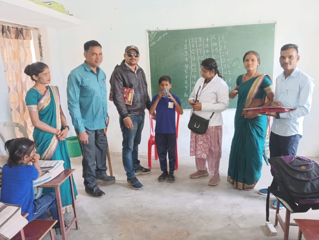 करहिबाजार महामाया विद्यालय मे किया गया अलबेंडा जोल दवाई खिलाने के साथ सिकलसेल टेस्ट,और हेल्थ चेकअप सक्षम जिला चेरेवेति प्रकोष्ट प्रमुख अमित यादव की रही उपस्थिति मे तत्काल आयुष्मान कार्ड बनाया गया । 3 Polish 20240211 203859676