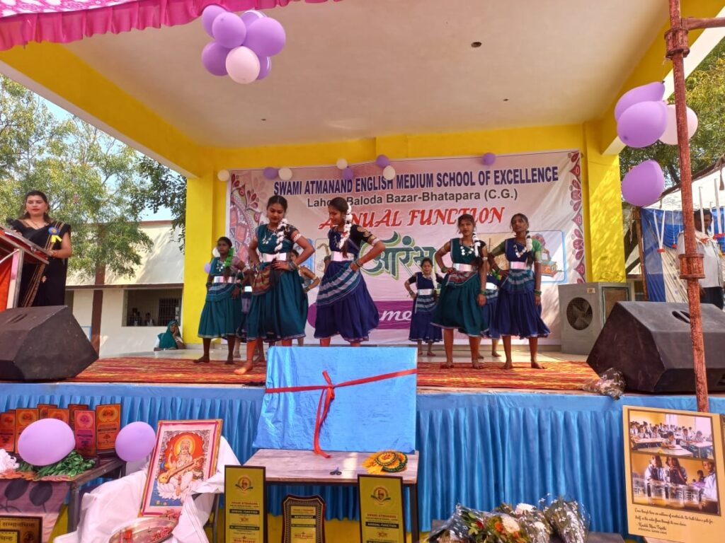 लाहोद स्वामी आत्मानंद उत्कृष्ट विद्यालय के वार्षिक उत्सव में शामिल हुए विधायक संदीप साहू 3 Polish 20240217 182424772 2