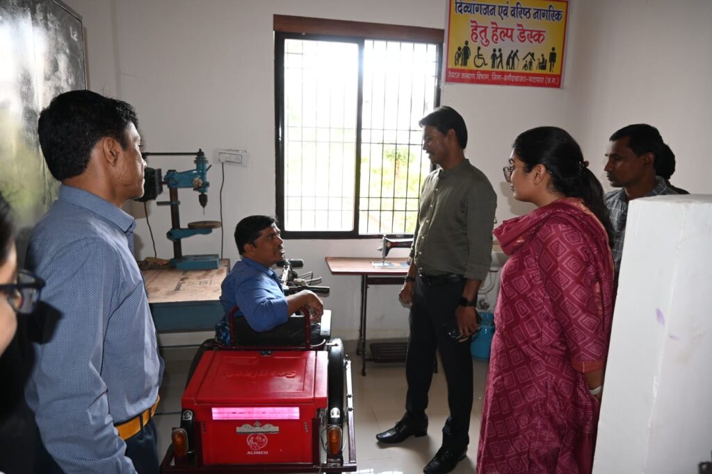 नवपदस्थ कलेक्टर ने विभिन्न कार्यालय का किया औचक निरीक्षण 2 IMG 20240301 WA0097