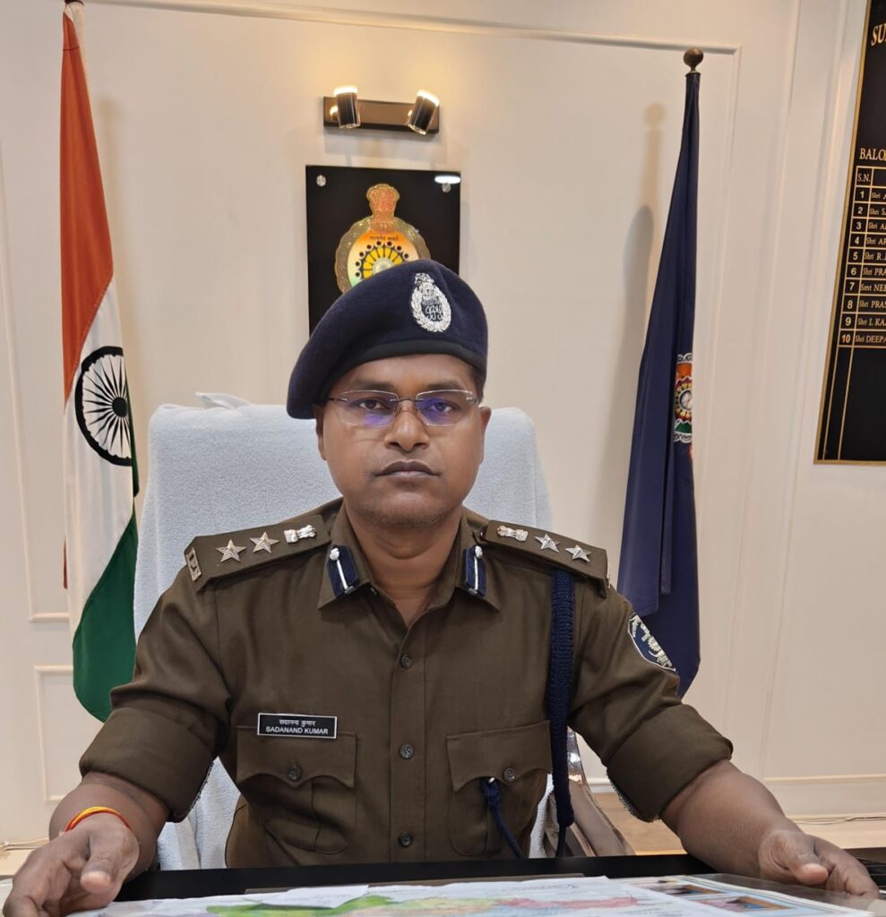 बलौदाबाजार-भाटापारा पुलिस द्वारा अवैधानिक कार्यों में लिप्त, असामाजिक तत्वों की धरपकड़ हेतु चलाया गया अभियान सृजन 2 IMG 20240303 WA0197