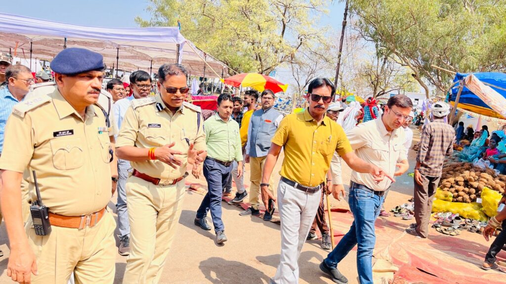 गिरौदपुरी धाम में मुख्यमंत्री के आगमन को लेकर कलेक्टर-एसपी ने तैयारियों का लिया जायजा 1 IMG 20240315 WA0271