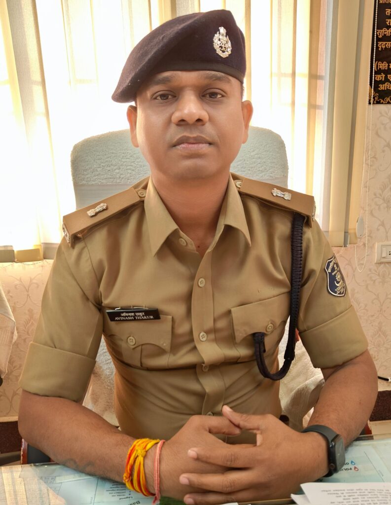 अविनाश सिंह ठाकुर द्वारा अतिरिक्त पुलिस अधीक्षक जिला बलौदाबाजार-भाटापारा का किया गया पदभार ग्रहण 1 IMG 20240320 WA0021