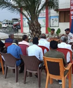 जिला बलौदाबाजार-भाटापारा पुलिस द्वारा आगामी लोकसभा चुनाव में आवश्यक सुरक्षा प्रबंध एवं कानून व्यवस्था बनाए रखने हेतु जिले के समस्त कोटवारों की, ली गई बैठक 7 IMG 20240320 WA0226