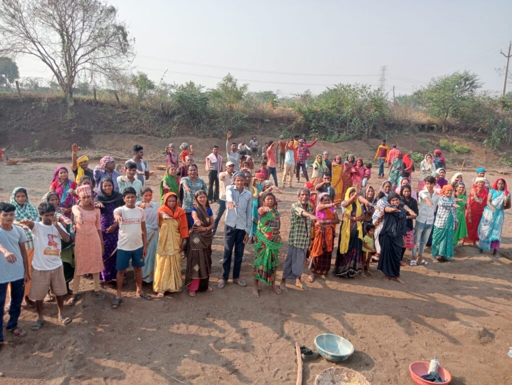 85 हजार मनरेगा मजदूरों ने कार्यस्थल में शपथ लेकर शत प्रतिशत मतदान के लिए लोगों को किया प्रेरित 1 IMG 20240401 WA0162