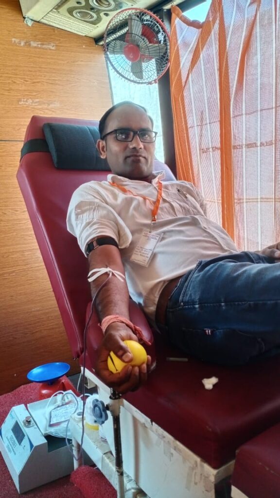कान्हा गुरुजी को मिला इनोवेटिव शिक्षक सम्मान 2 IMG 20240404 WA0109