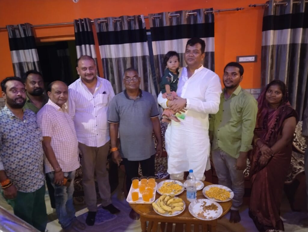 वर्मा परिवार द्वारा आयोजित जन्म उत्सव कार्यक्रम में सम्मिलित हुए विधायक संदीप साहू। 1 1002748084
