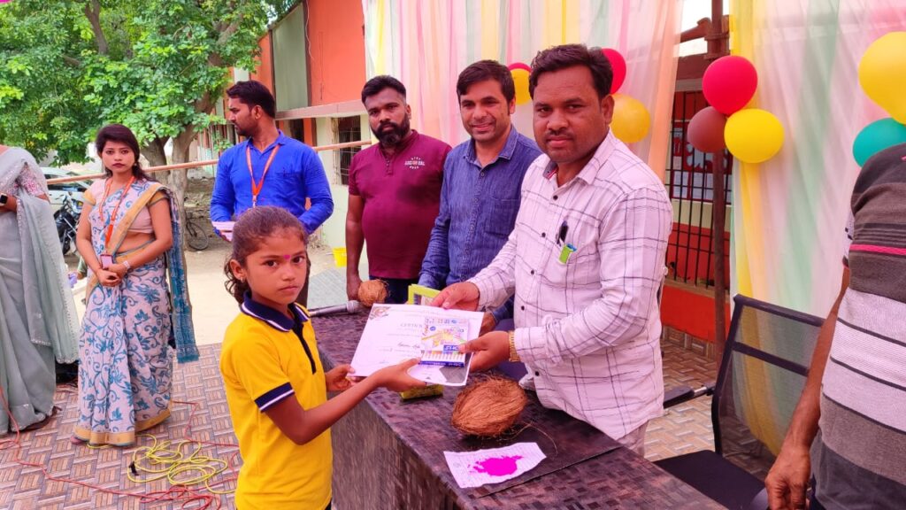 हर्ष एवं उल्लास के साथ मनाया गया विद्यालय प्रवेशोत्सव । 1 1002792035