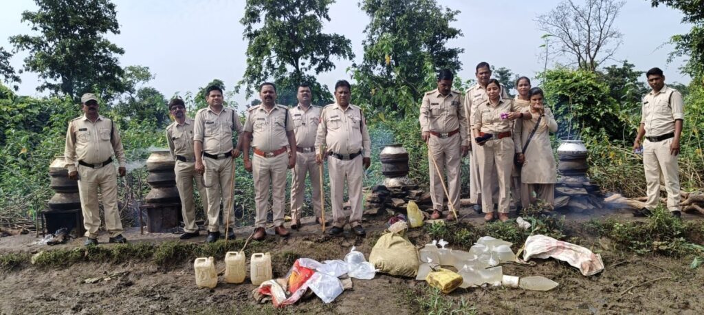 आबकारी विभाग की बड़ी कार्रवाई 1 img 20240828 wa00392328262498415740716