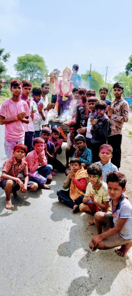 मुंडा सहित अंचल में धूमधाम से किया गया विघ्नहर्ता का विसर्जन। 1 img 20240918 wa02527700412125019711820