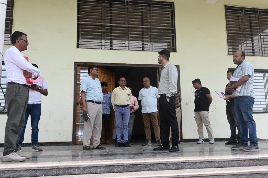 1000 सीटर अत्याधुनिक आडिटोरियम की सौगात जल्द ही,कलेक्टर ने निरीक्षण कर लिया जायजा 2 img 20240928 wa01053279215995032592739