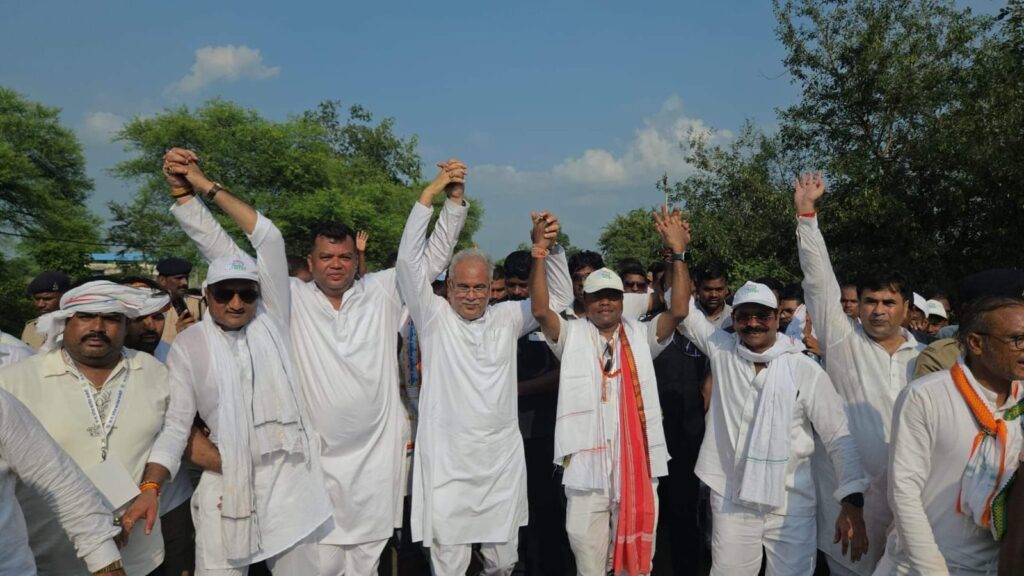 न्याय यात्रा के सफल नेतृत्व करने पर पीसीसी चीफ ने विधायक संदीप को दिए सौ में सौ अंक 2 img 20241002 wa02028579924724571878406