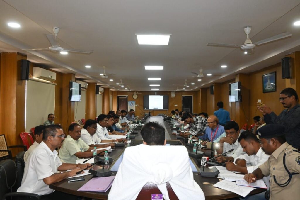 नगरपालिकाओं के आम निर्वाचन हेतु मतदाता सूची का हुआ प्रारंभिक प्रकाशन 2 img 20241016 wa01275759343531863842828