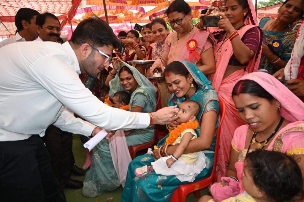 जनसमस्या निवारण शिविर में हुआ आमजनों की समस्या एवं शिकायतों का समाधान,मिले 555 आवेदन 501 का किया गया तत्काल निराकरण 3 img 20241017 wa00788002169456567440025