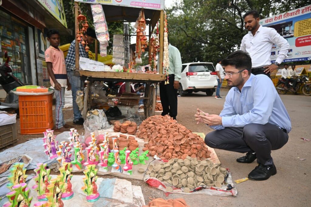 धनतेरस सहित दीपावली की हार्दिक शुभकामनाएं-कलेक्टर दीपक सोनी 3 img 20241028 wa00239044320209463434696