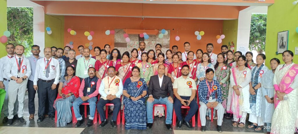 अहिल्या इंटरनेशनल स्कूल लहोद, बलोदाबाज़ार (छ. ग.) में सीबीएसई द्वारा समग्र प्रगति कार्ड (Holistic Progress card) प्रक्षिक्षण कार्यक्रम आयोजित 1 picsart 24 10 20 18 13 18 5437126610569924122232