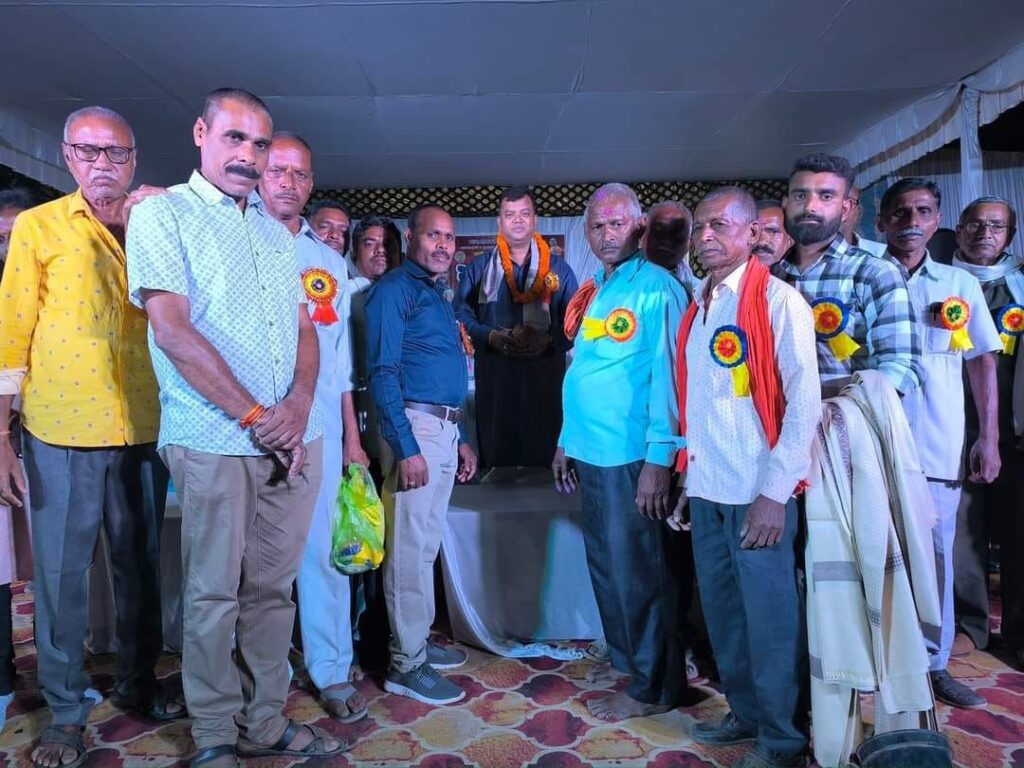 जरवे में मड़ाई मेला समारोह व संस्कृतिक कार्यक्रम में शामिल हुए विधायक संदीप साहू 1 img 20241109 wa03701224295200239974272 1