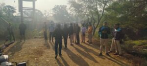 ग्राम करदा में देखा गया था अब ग्राम कोटा पहुँचा बाघ, वन विभाग सहित पुलिस प्रशासन के तमाम अधिकारी मौजूद, रेस्क्यू करने जुटा वन अमला 3 img 20241126 wa0008 1024x4613392702331272891743 1