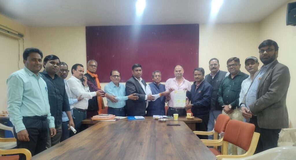 युवा नेतृत्व को सौंपी गई सेन समाज प्रदेश अधिकारी कर्मचारी प्रकोष्ट की जिम्मेदारी 1 img 20241212 wa03601371946852621478110