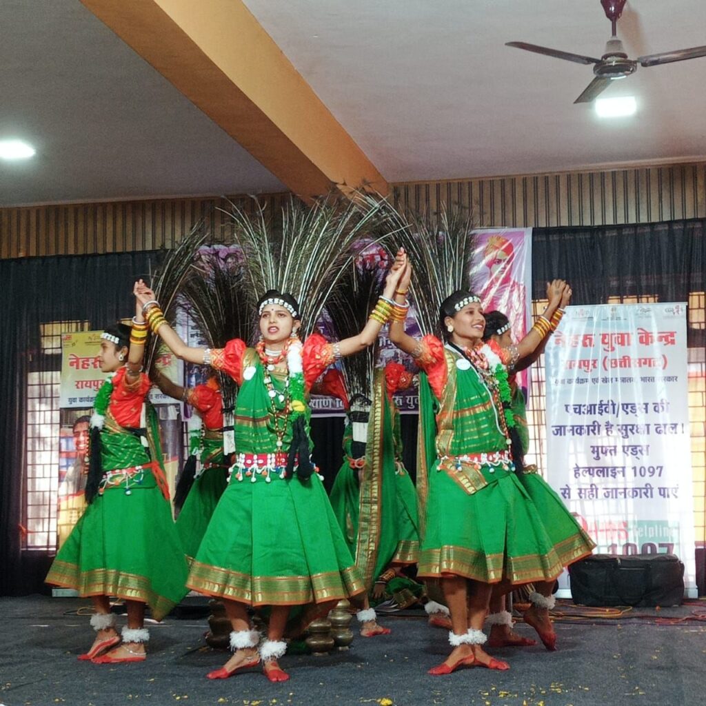 जिला स्तरीय युवा उत्सव में 500 युवाओं ने किया प्रतिभा प्रदर्शन 4 img 20241215 wa00214999824999543631229