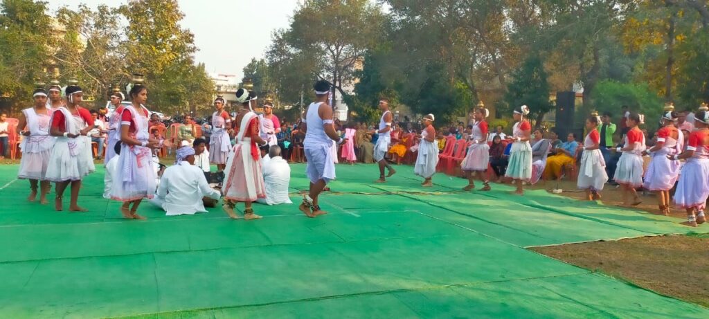 जिला स्तरीय अनुसूचित जाति लोक कला महोत्सव पलारी में 17 दिसम्बर को आयोजित।<br> 1 img 20241215 wa03103066543396032880681